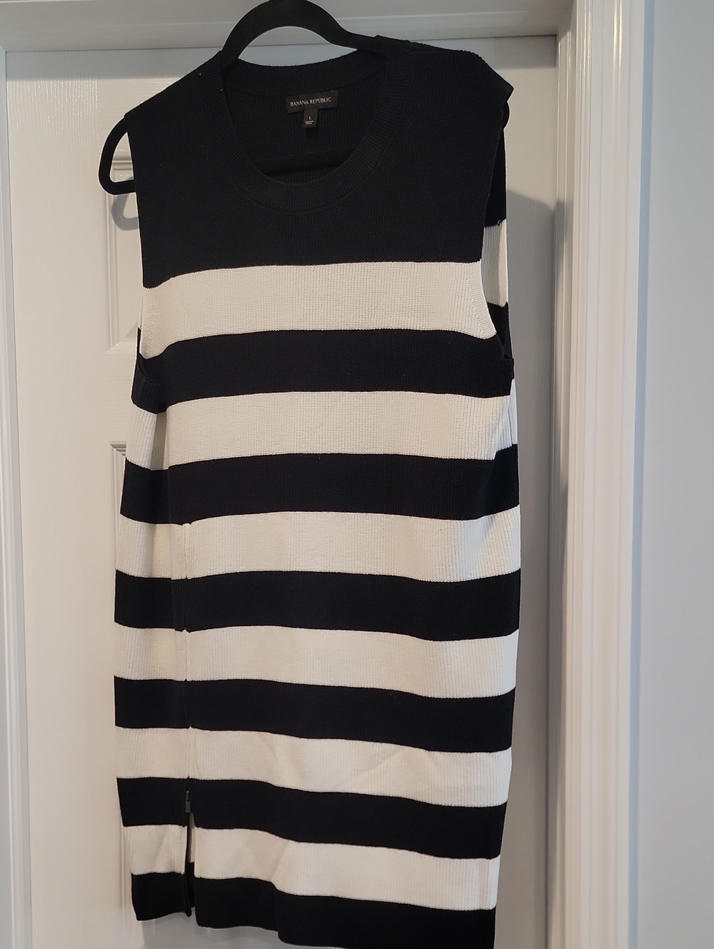 Banana Republic Black & Cream Striped Sweater Dress Size L NWOT